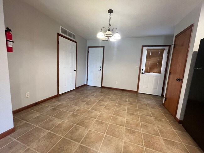 Photo - 2 Bed/1.5 Bath Townhome For Rent!
