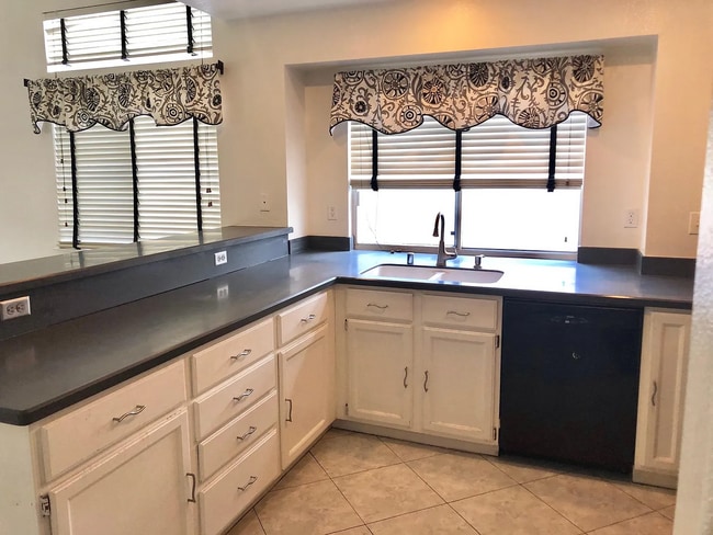 Photo - 2142 Falcon Pointe Ln