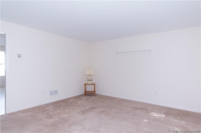 Photo - 6 Larkspur Ln Unit 6