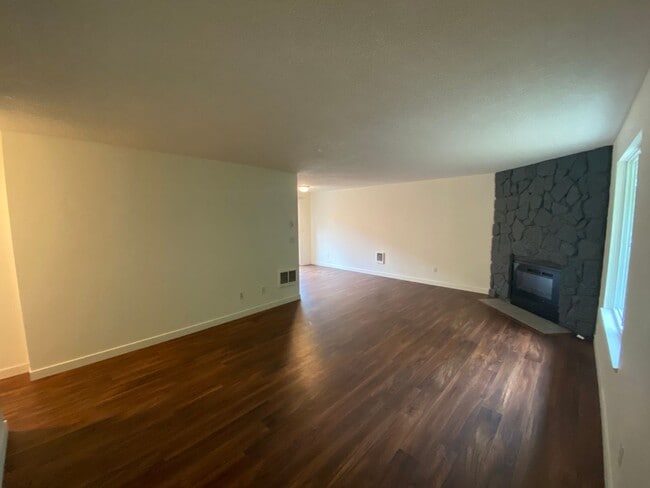 Photo - NKE1741 Unit 2923