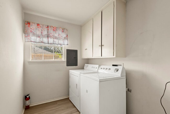 Photo - 5240 Heritage Dr