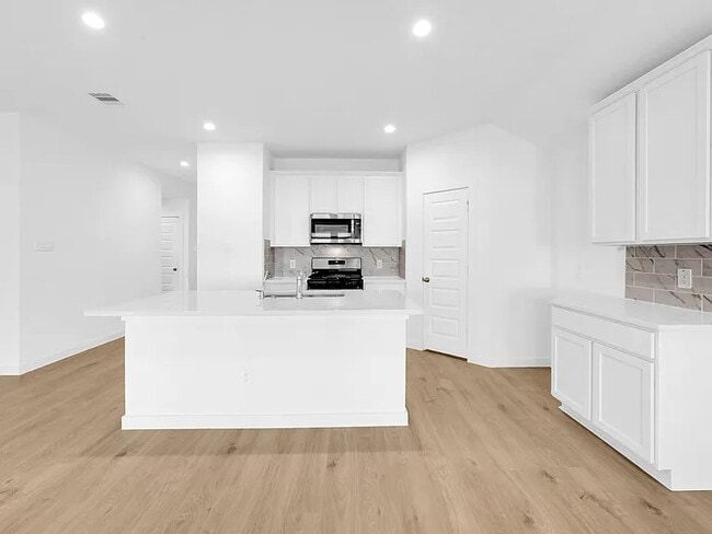 Building Photo - 3311 Boothby Bay Ln