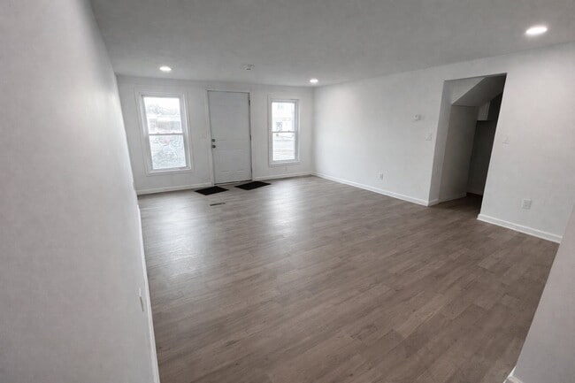 Photo - 100 Lake Ave Unit 1