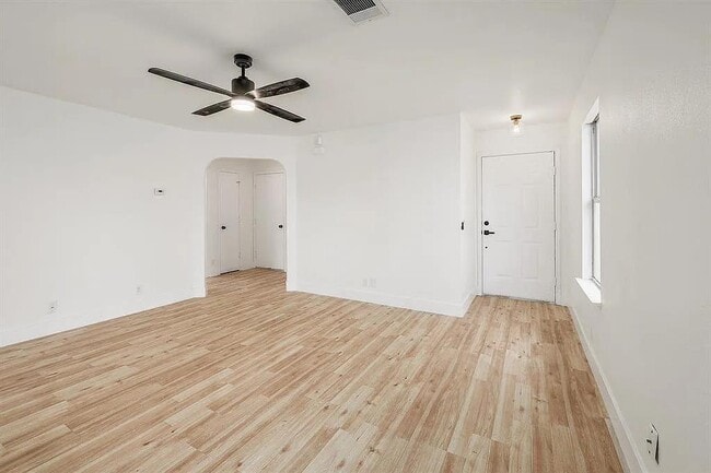 Photo - 16816 Jaron Dr