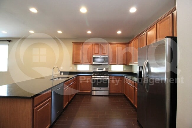 Photo - 867 E Aberdeen Dr