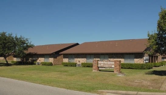 Building Photo - 1753 E Henderson Rd Rental