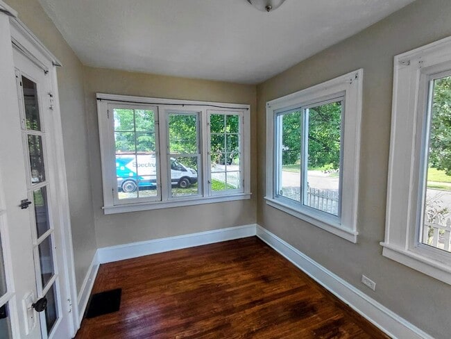 Photo - Three bedroom one bathroom home for rent