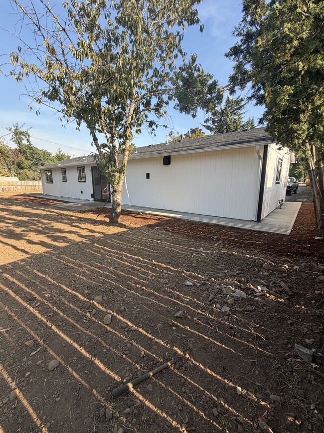 Photo - 7563 SE Flavel St