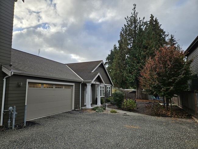Photo - 1610 230th St SW