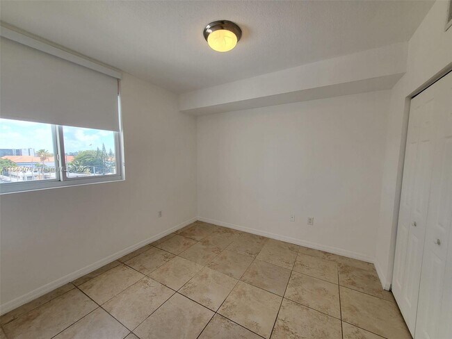 Photo - 435 SW 12th Ave Condo Unit 305