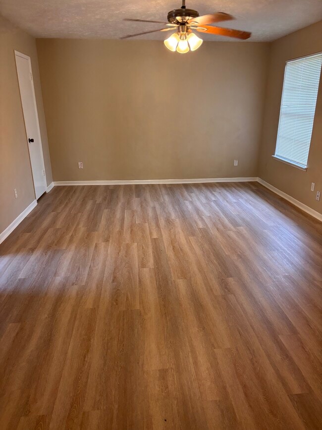 Photo - 2570 Buffalo Trl