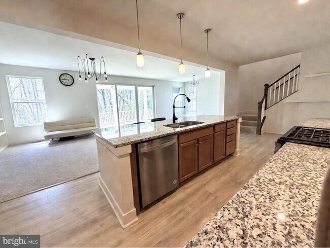 1530 Sandpiper Bay Lp