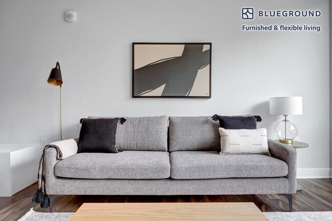 Photo - 3110 10th St N Unidad FL4-ID336