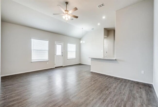 Photo - 1410 E Walnut St