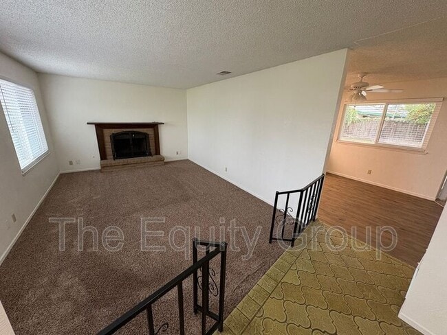 Photo - 2727 S Sowell St