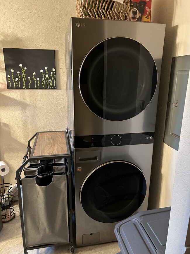 Photo - 1017 Oakes Ave Unidad #1