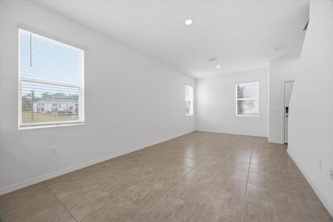 Photo - 2907 Skyline Lp