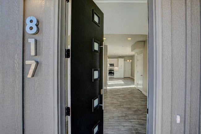 Photo - 817 Cherokee Dr