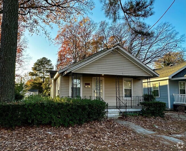 Building Photo - Updated 2 Bedroom in Norfolk Rental