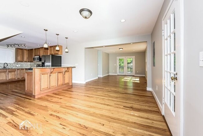 Photo - 501 Park Cir