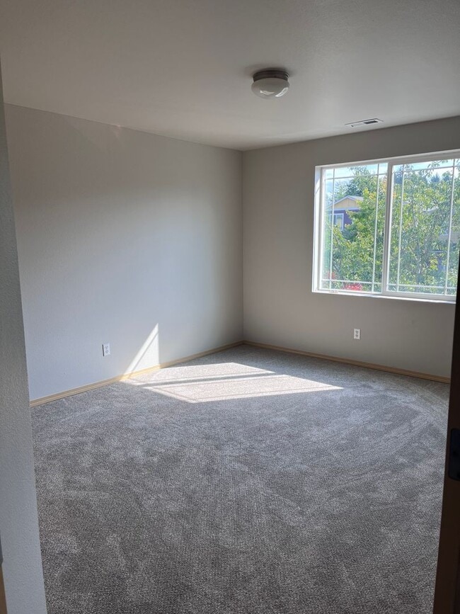 Photo - Beautiful 3 Bedroom home in Puyallup