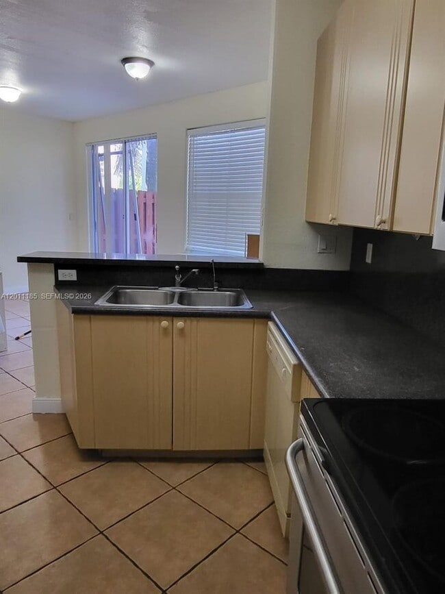 Photo - 5470 NW 107th Ave