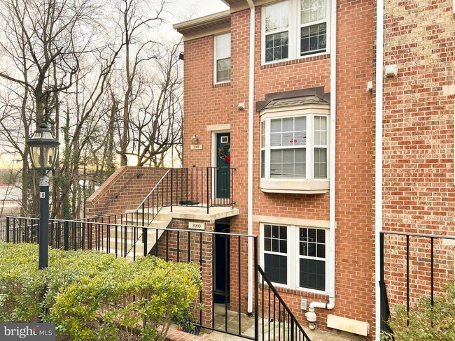 Photo - 3900 Chesterwood Dr Townhome