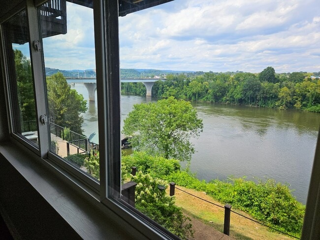 Photo - 637 Battery Pl