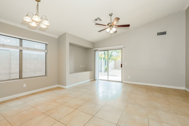 Photo - 1233 S Colonial Dr