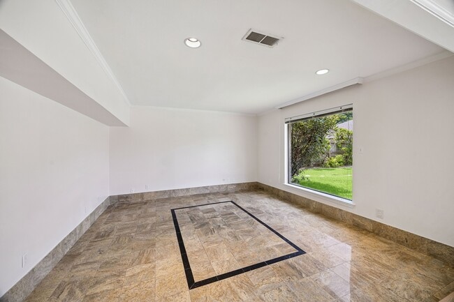 Photo - 10314 Olympia Dr