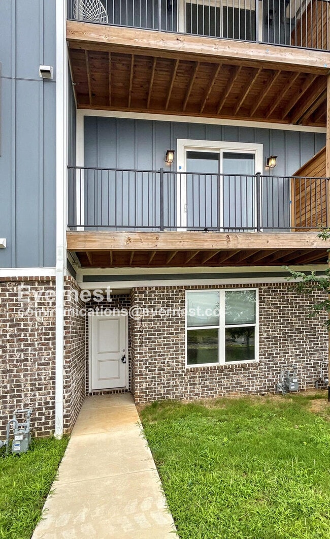 Building Photo - 1067 Montague Pl Rental