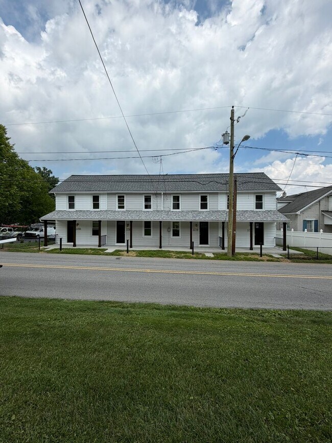 Building Photo - 3777-3783 Huckleberry Road Unit 3779