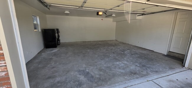 Photo - 110 E 34th St Unidad 110