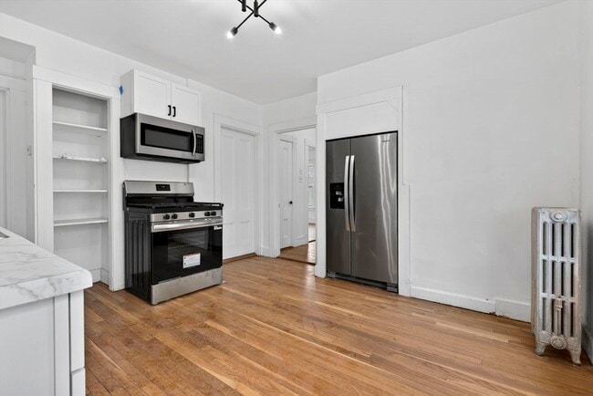 Photo - 166 Elliot St