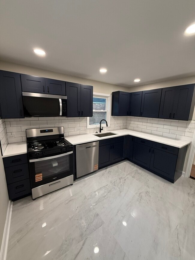 Photo - 18351 Dixie Hwy