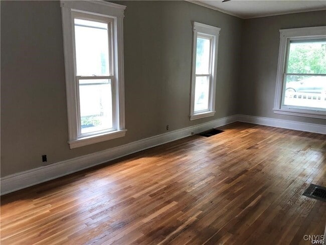 Photo - 139 Strong Ave