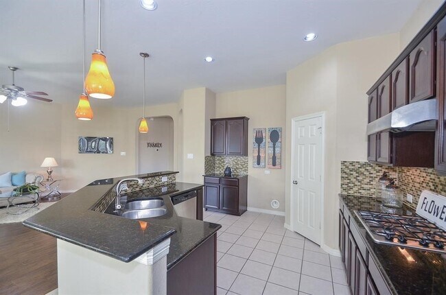 Photo - 4107 Elk Bluff Ln