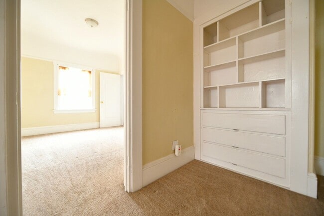 Photo - 1p716 - 3055-3061 Adeline Street Unit 3059