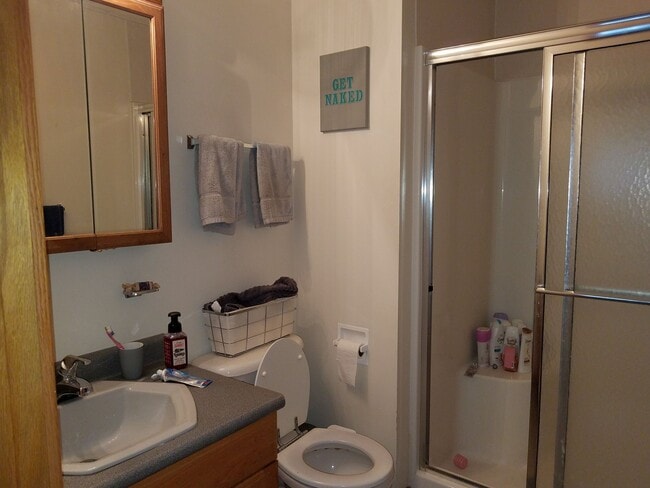 Photo - 342 Overhill St