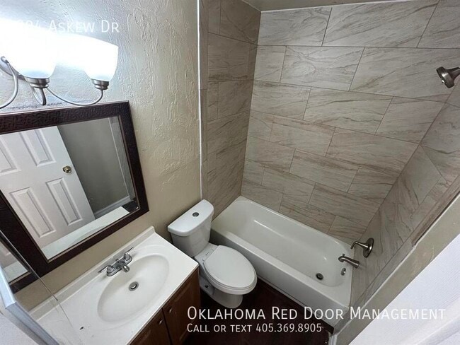 Photo - 804 Askew Dr