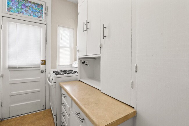 Photo - 1449 Emerson