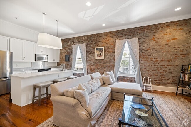 Building Photo - 3400 Magazine St Unit 14 Rental