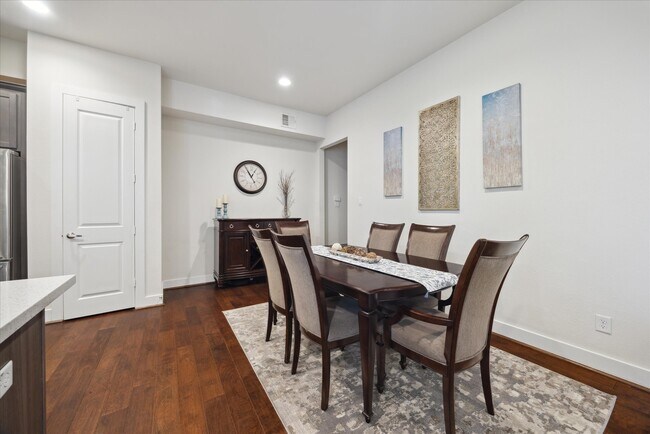 Photo - 8806 Hollister Pine Ct