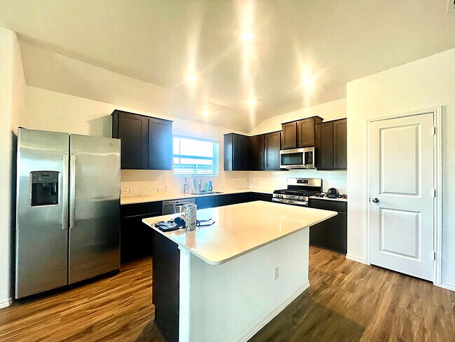 Photo - 217 Coventry Dr