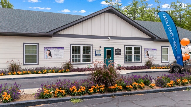 Oficina de arrendamiento - The Reserve at 2070