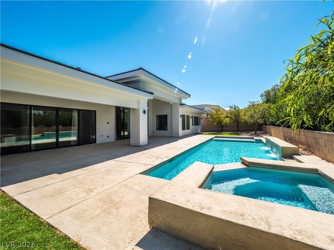 Photo - 7447 Yonie Ct