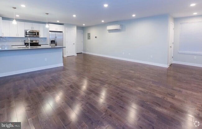 Building Photo - 1228-32 W College Ave Rental