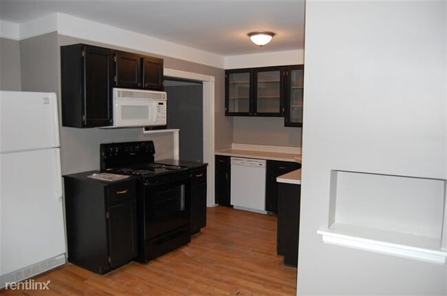 Photo - 1502 White St