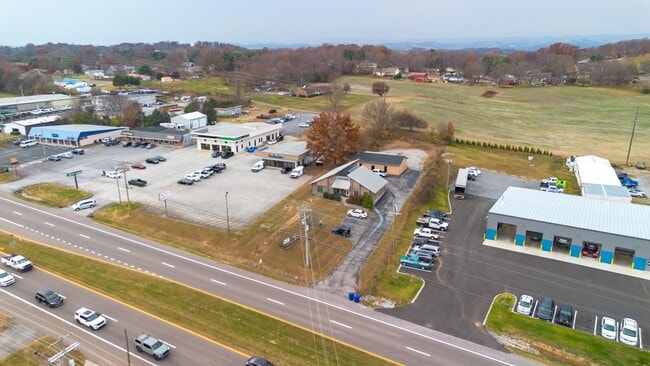 Building Photo - 6032 W Andrew Johnson Hwy