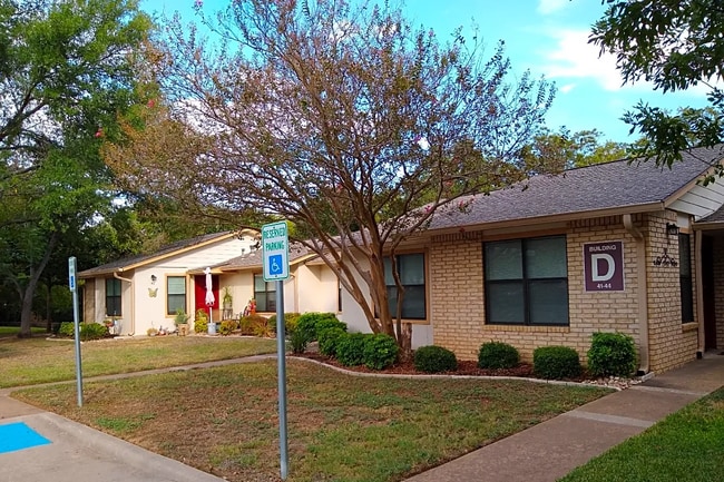 Photo - 1001 Pecan Valley Dr Unidad #1001